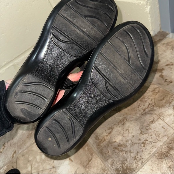Women’s Clark’s Brand Black Real Leather Strappy Sandals Shoes Size 11/12 - Picture 8 of 15